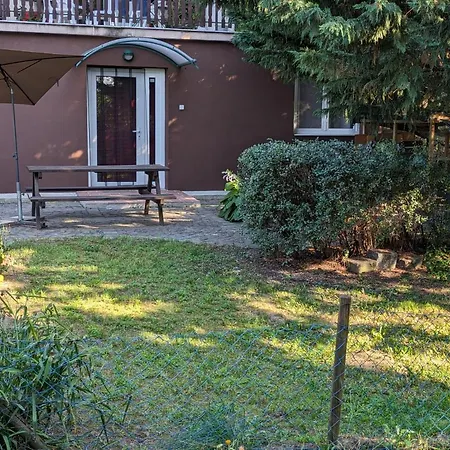 Little Bear Apartment Mogyoród Kültér fotó